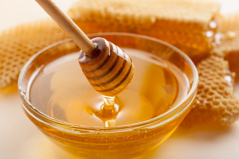Những lưu ý khi sử dụng mật ong để trị mụn